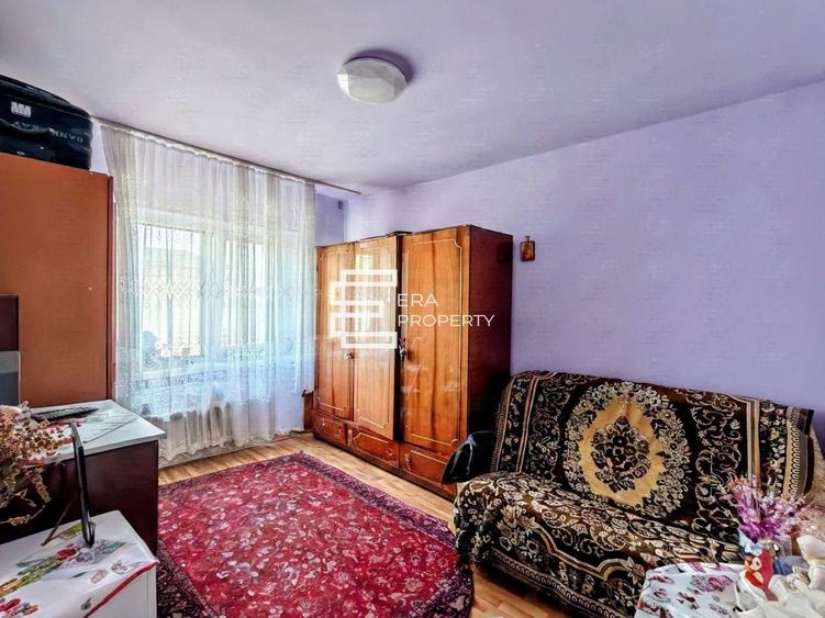 Apartament cu 2 camere decomandat în Valea Aurie