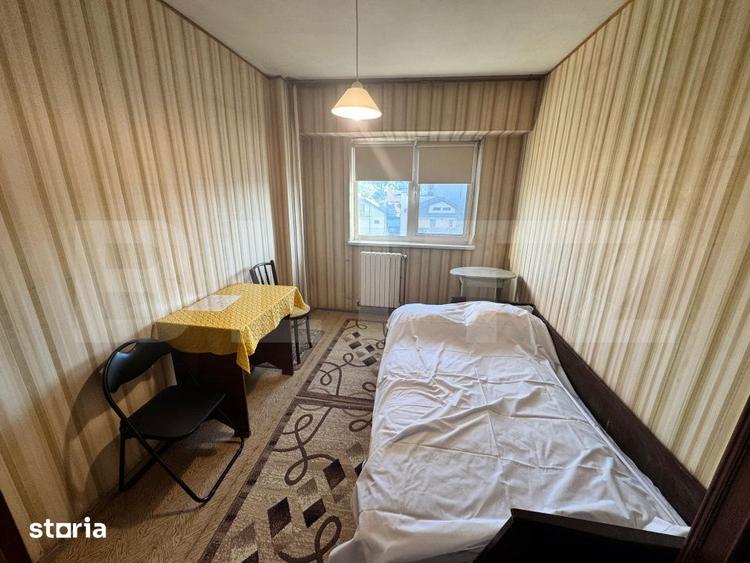 Apartament cu 3 camere decomandat în Rovine