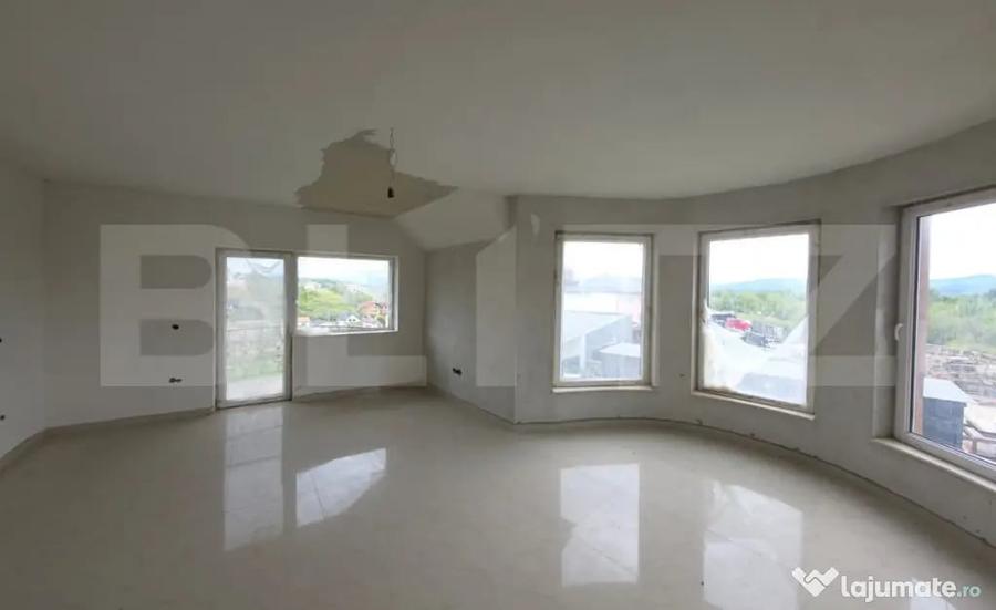 Casă cu 5 camere cu Teren 2700 Mp în Central