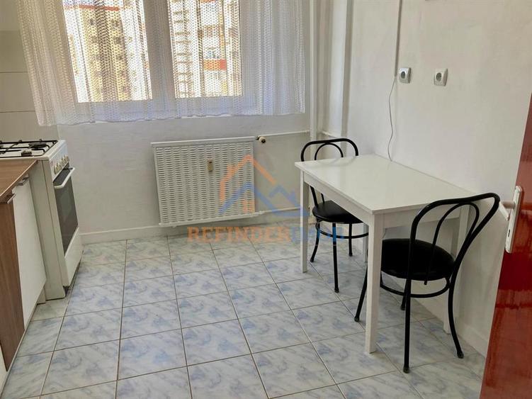 Apartament cu 2 camere semidecomandat, mobilat în Brâncoveanu