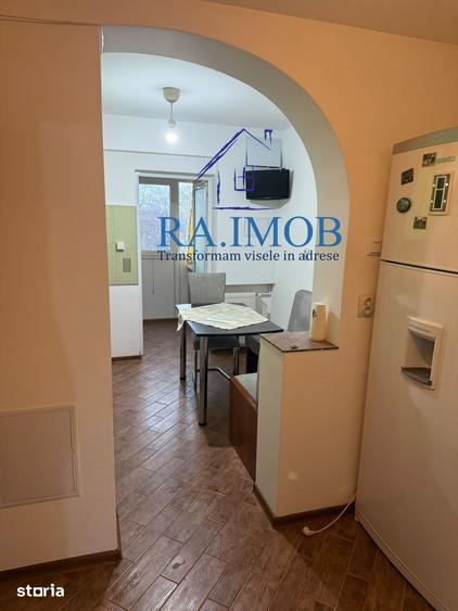 Apartament cu 2 camere decomandat în Malu Roșu
