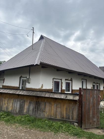 Casă cu 2 camere în Frătăuții Vechi