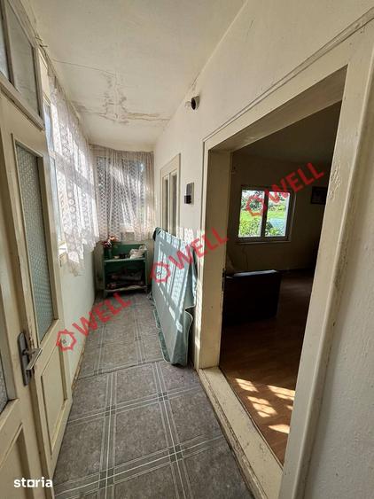 Casă cu Teren 8000 Mp în Cernat