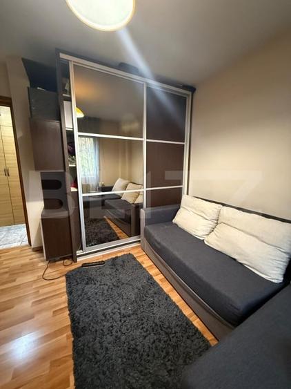 Apartament cu 4 camere decomandat, mobilat în 9 Mai