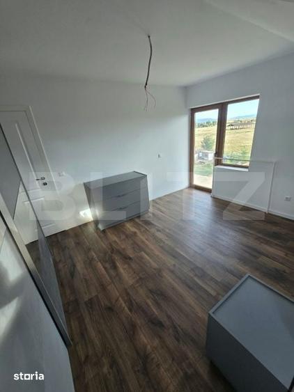 Casă cu 4 camere cu Teren 300 Mp în Central