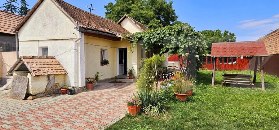 Casă individuală cu 7 camere cu Canalizare în Semicentral