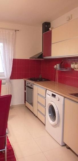 Apartament cu 3 camere decomandat în Panduri