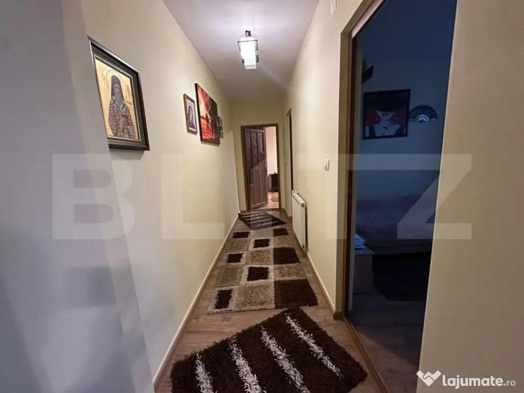 Apartament cu 3 camere semidecomandat în 9 Mai