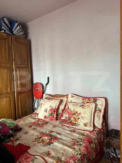 Apartament cu 3 camere decomandat, mobilat în Câmpeni