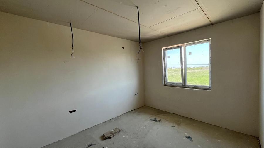 Duplex cu 5 camere cu Canalizare în Urseni