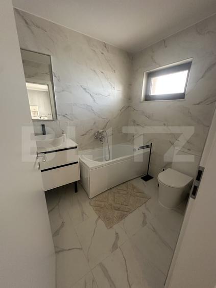 Apartament cu 3 camere semidecomandat, mobilat în Independenței