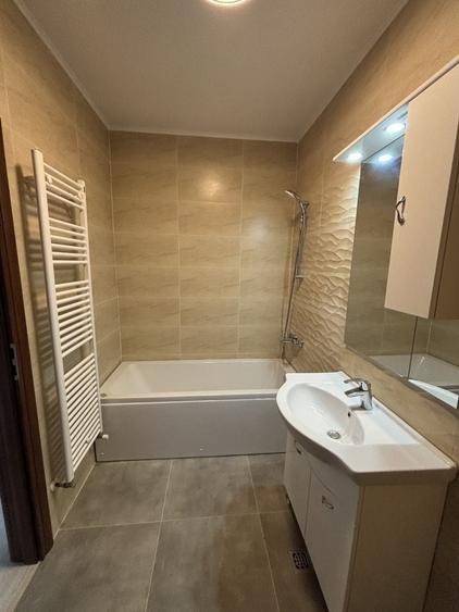 Apartament cu 3 camere decomandat în Albert