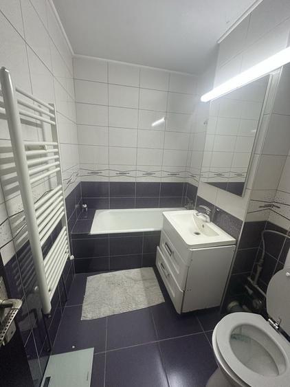 Apartament cu 2 camere semidecomandat în Prundu