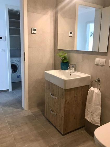 Apartament cu 2 camere decomandat în Sud