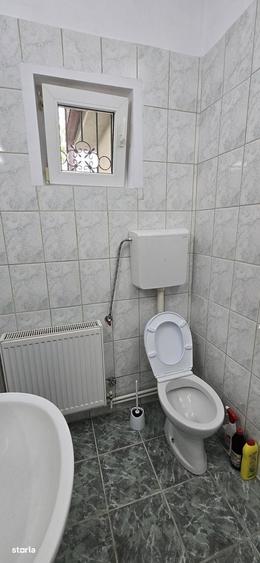 Casă cu 3 camere în Central