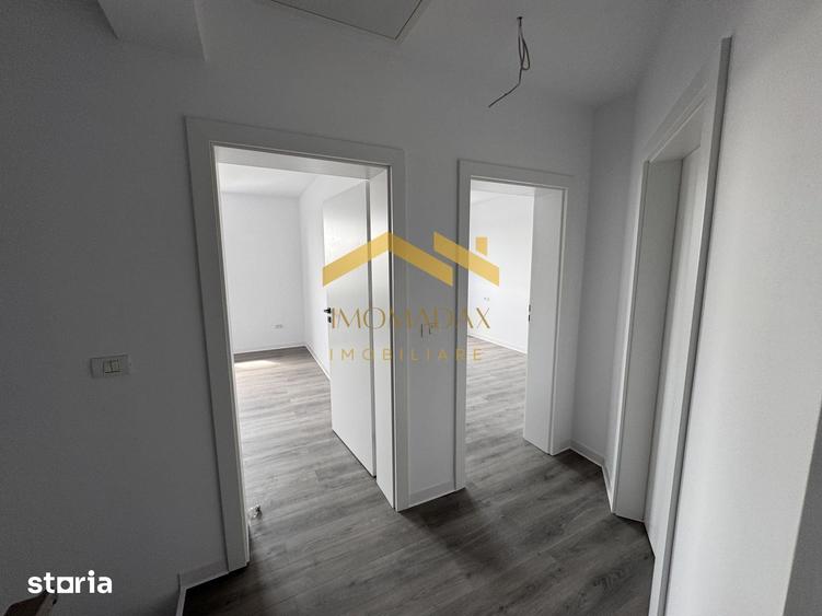 Casă cu 4 camere cu Teren 300 Mp în Sânmihaiu Român