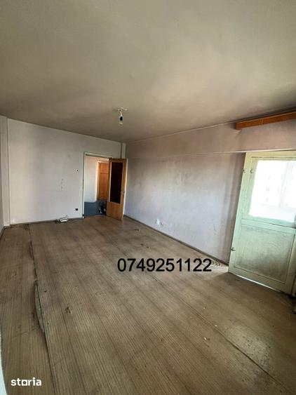 Apartament cu 2 camere decomandat în Tei