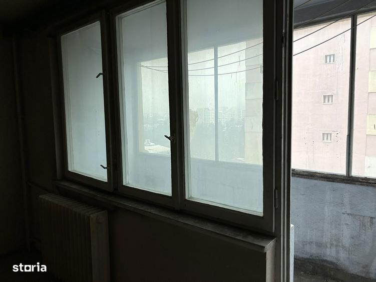 Apartament cu 3 camere decomandat în Obor