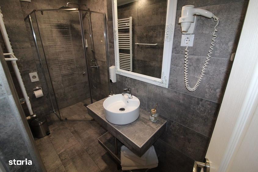 Casă cu 5 camere cu Teren 425 Mp în Central