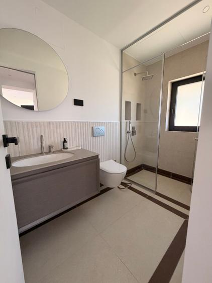 Casă individuală cu 5 camere cu Canalizare în Snagov