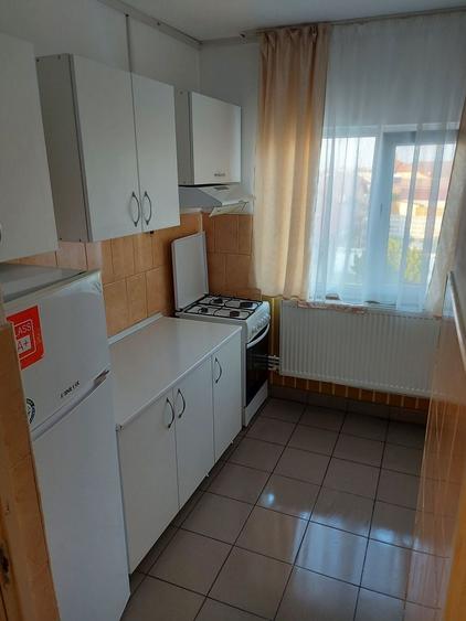 Apartament cu 3 camere decomandat în Cumpăna