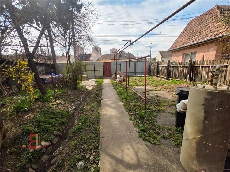 Casă individuală cu 1 camere cu Teren 300 Mp în Tudor