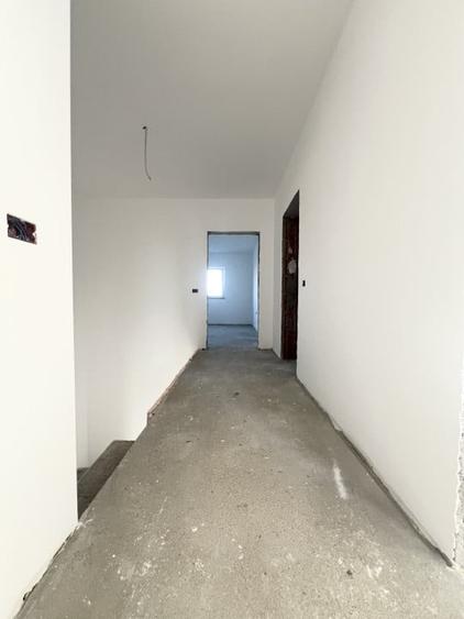 Duplex cu 4 camere cu Canalizare în Giarmata