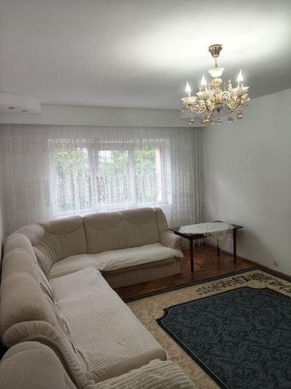 Apartament cu 3 camere decomandat în Sfântu Ilie