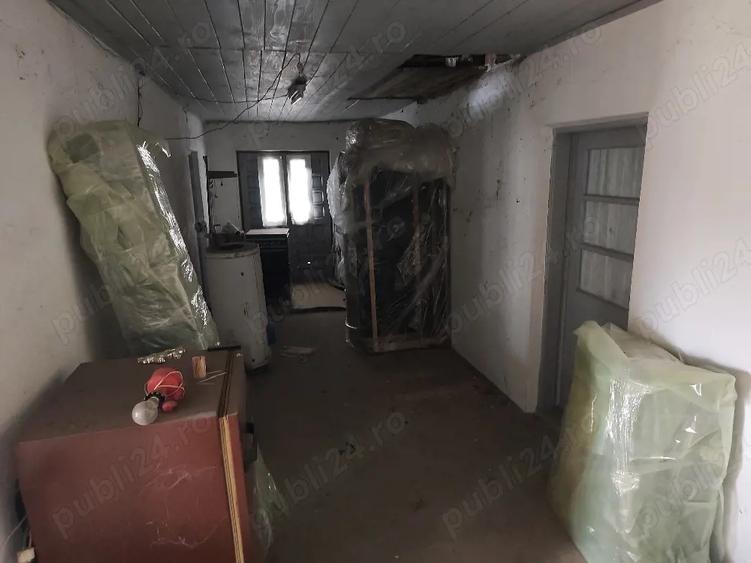 Casă cu Teren 1700 Mp în Băbăița