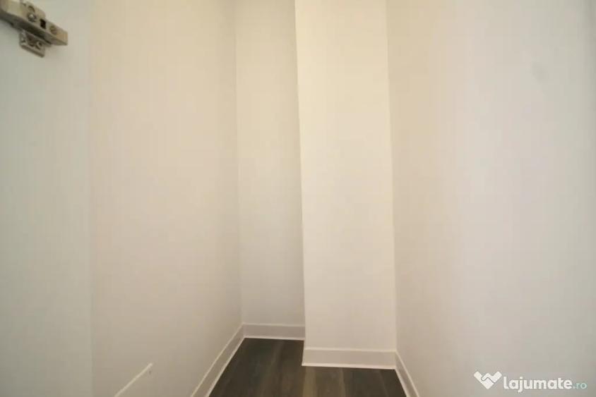 Apartament cu 3 camere decomandat în Teiul Doamnei