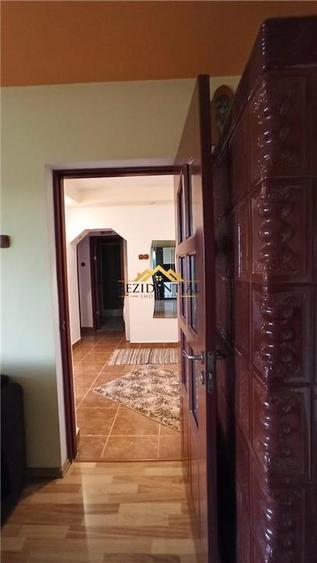 Apartament cu 2 camere decomandat, mobilat în Central