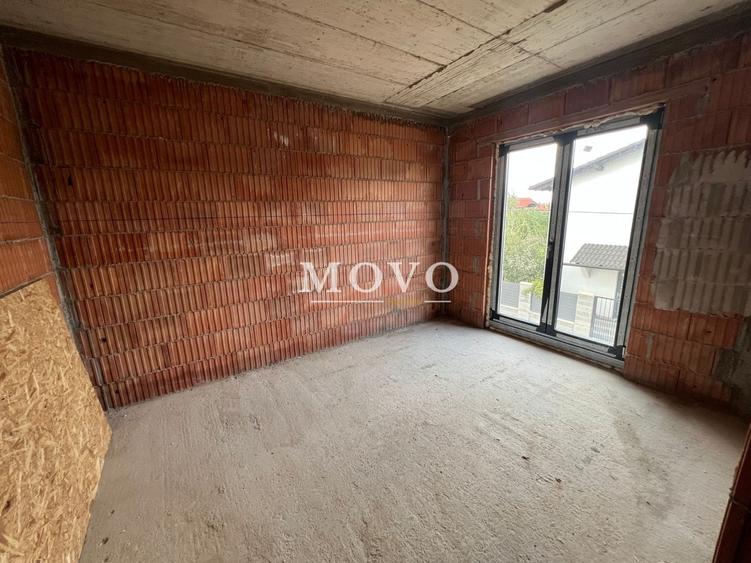 Duplex cu 4 camere cu Canalizare în Giroc