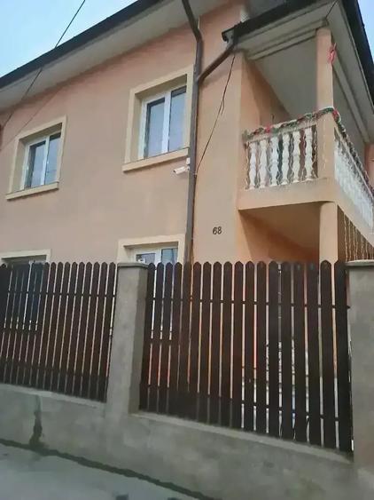 Casă cu 4 camere cu Teren 466 Mp în Central