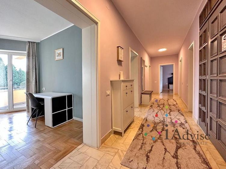 Apartament cu 4 camere decomandat, mobilat în Aurel Vlaicu