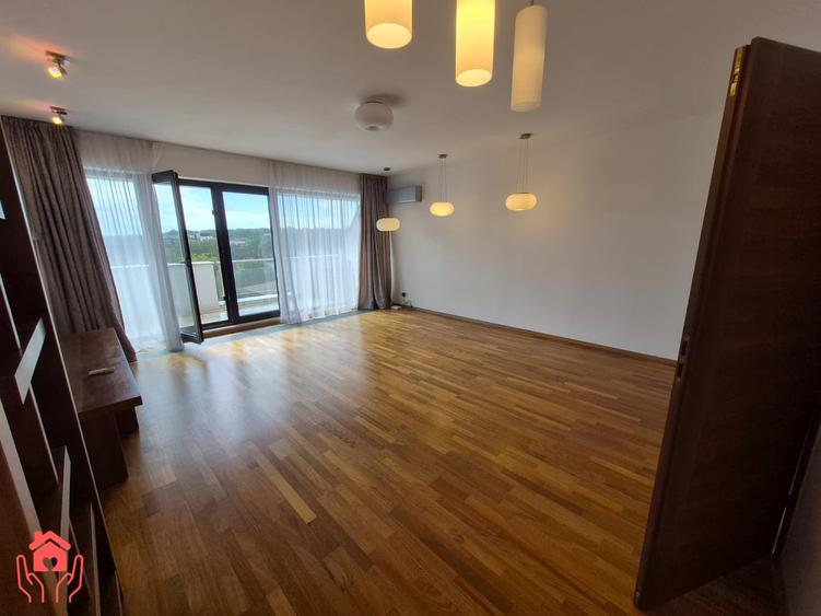 Apartament cu 4 camere decomandat, mobilat în Iancu Nicolae