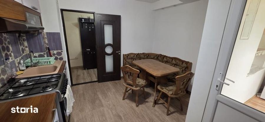 Apartament cu 3 camere decomandat în Gării