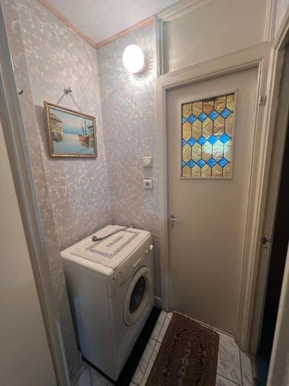 Apartament cu 2 camere semidecomandat, mobilat în Craiovița Nouă