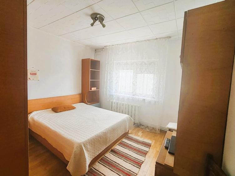 Apartament cu 3 camere decomandat în 13 Septembrie