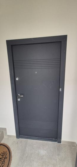 Casă cu 4 camere în Câmpului