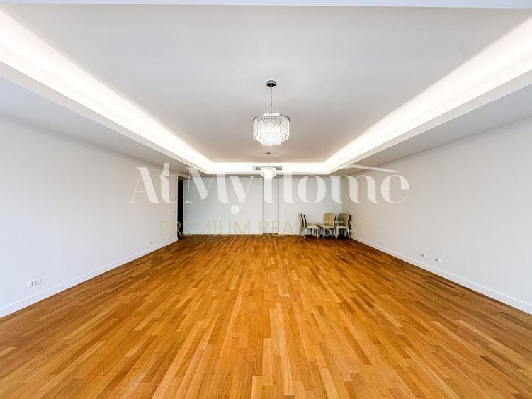 Apartament cu 4 camere decomandat, mobilat în Herăstrău