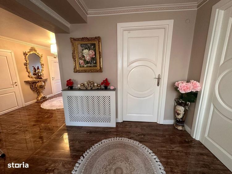 Casă cu 4 camere în Central