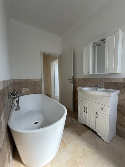 Apartament cu 3 camere decomandat în Giroc