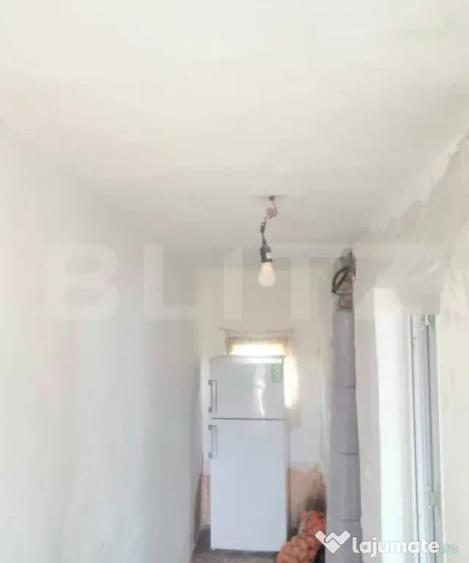 Casă cu 3 camere cu Teren 696 Mp în Brazi