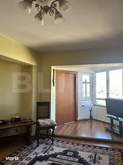 Apartament cu 3 camere decomandat în Central