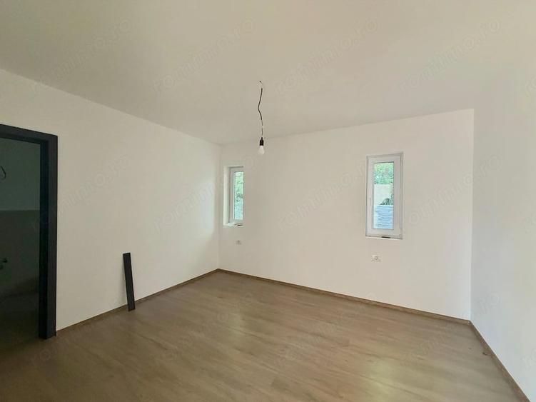 Casă cu 3 camere cu Teren 480 Mp în Sânmihaiu Român