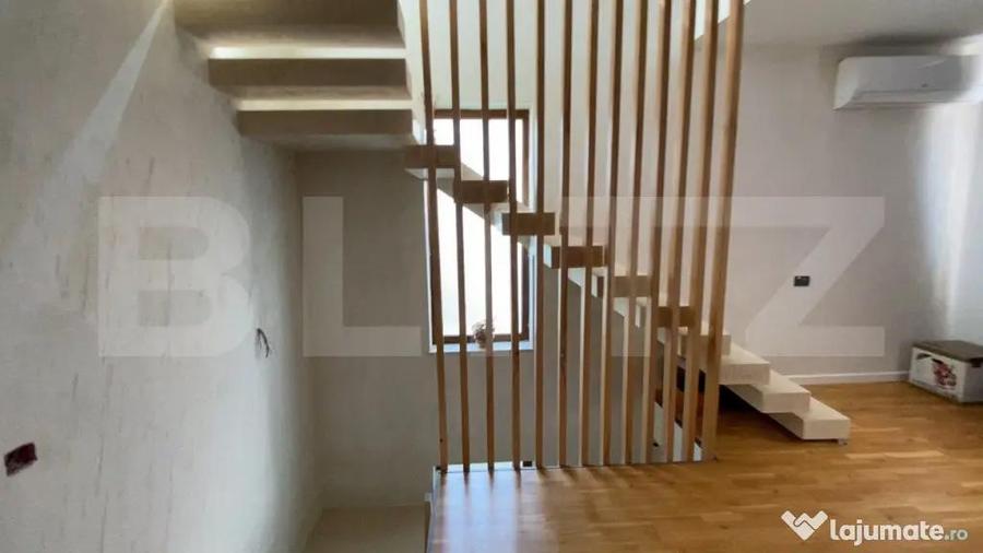 Casă cu 5 camere cu Teren 370 Mp în George Enescu
