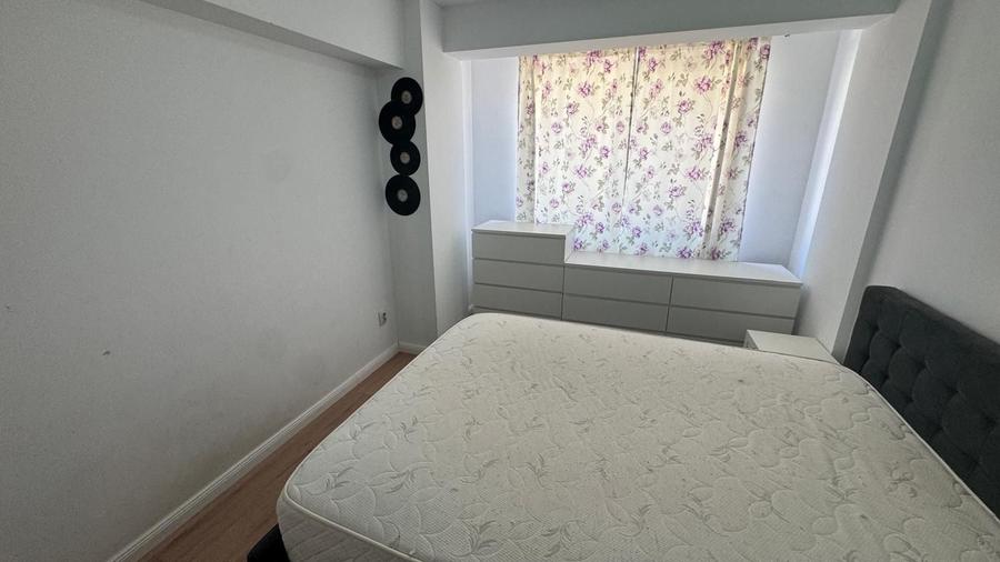 Apartament cu 3 camere decomandat, mobilat în Turnișor