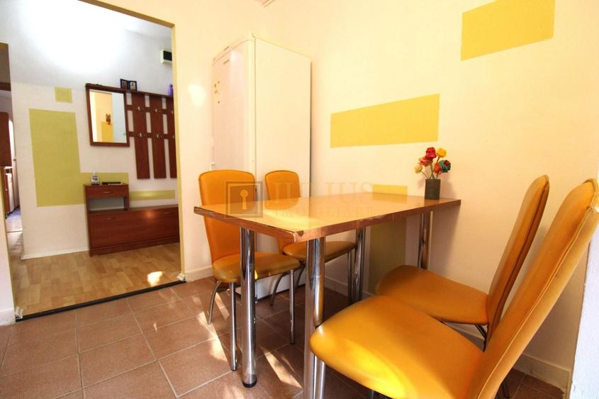 Apartament cu 3 camere decomandat, mobilat în Bucovina