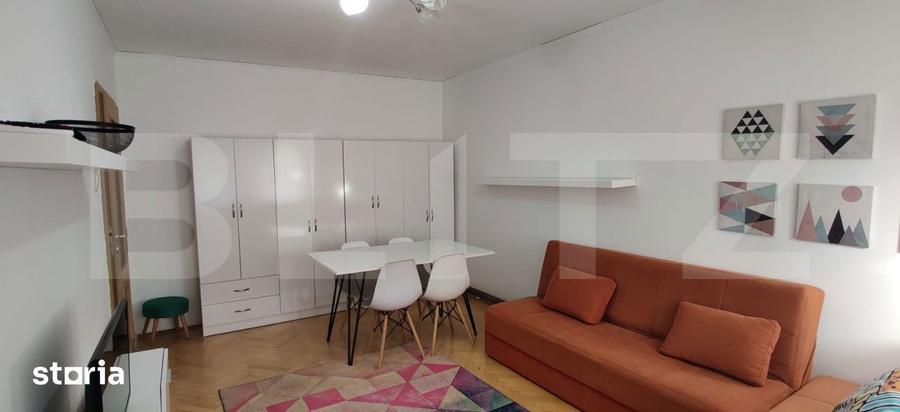 Apartament cu 3 camere, mobilat în Păcurari