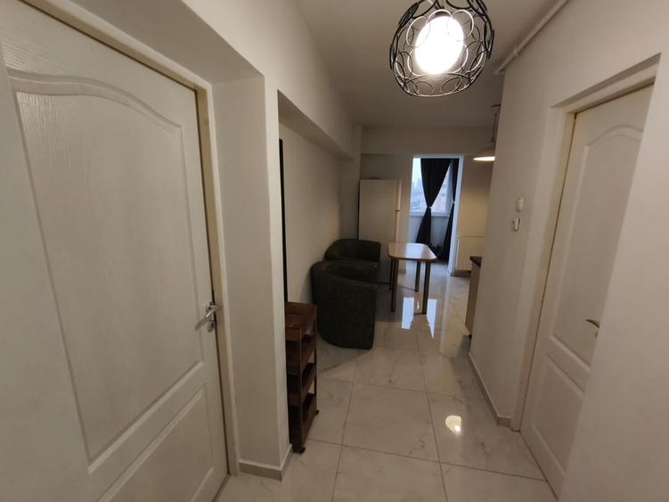 Garsonieră decomandată, mobilată în Inel II